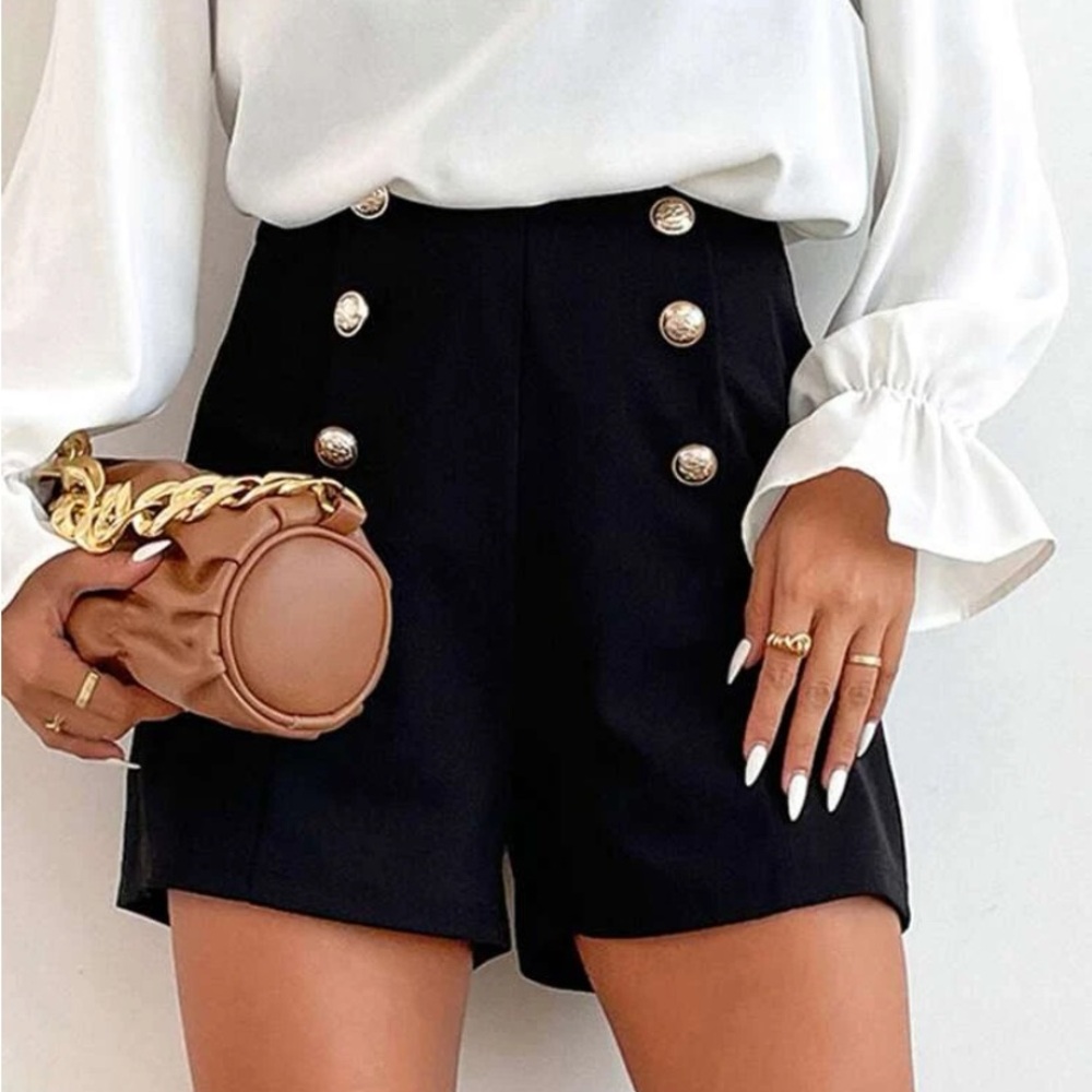 SHEIN Black High-waisted Old Money Shorts with Gold Buttons - XS